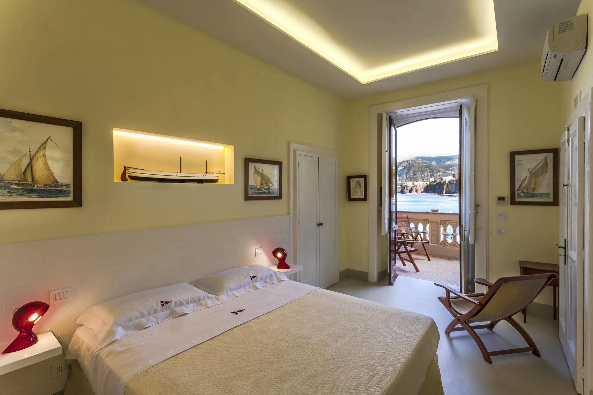 Yacht Club Capo Cervo 3* Sorrente